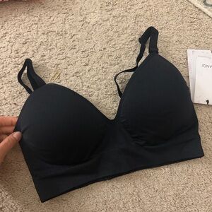 Black Seamless blanqi nursing Bra